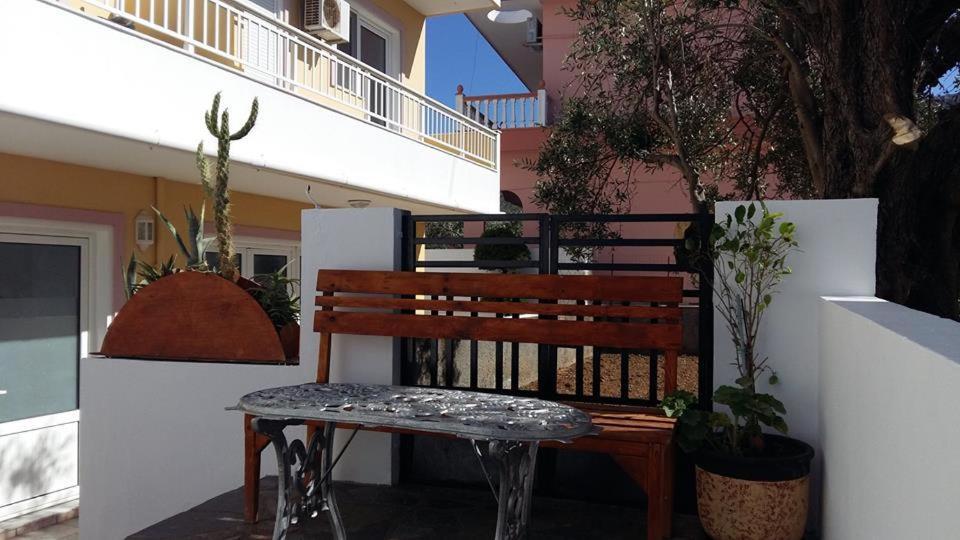 Pantheon Deluxe Apartments Archangelos  Eksteriør billede